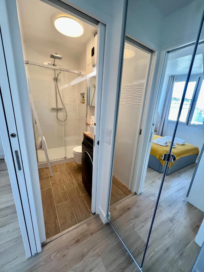 5 Stars 2-br In Center , Air Conditioner , Elevator